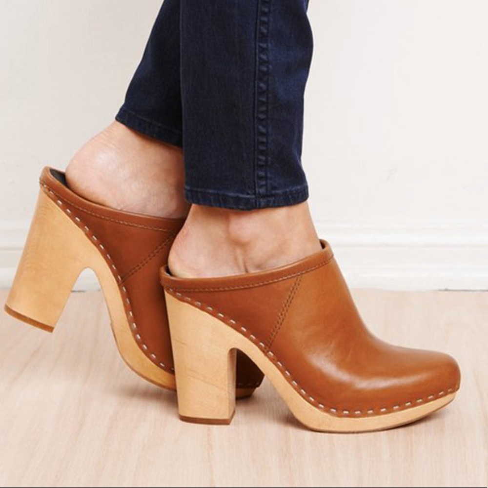 Dolce Vita Ackley NWOT Clogs size 9